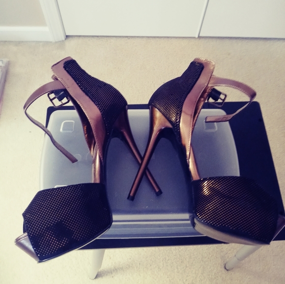 Bakers Women's Bronze Heels - Picture 15 of 16